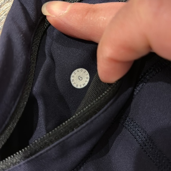 Lululemon leggings in blue size 6 - Picture 6 of 7